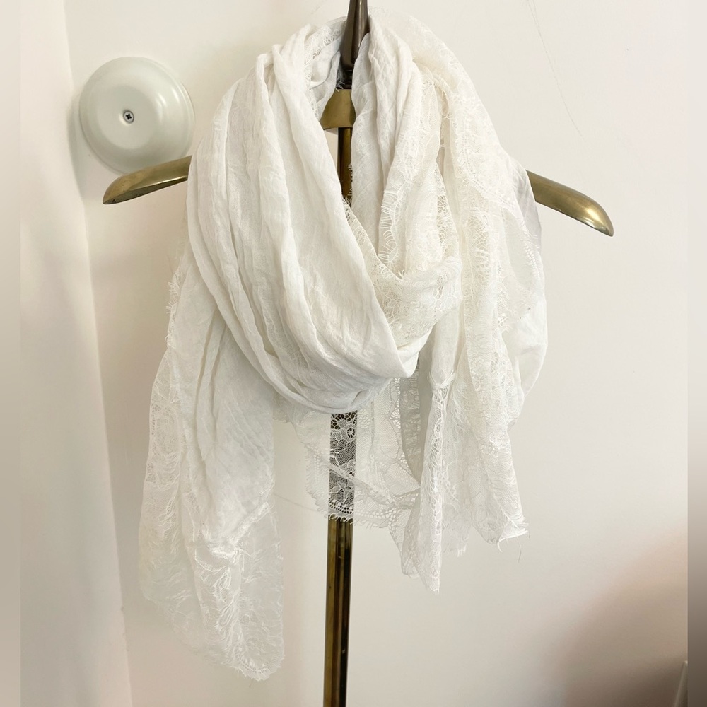 Absolutely gorgeous Show Me Your Mumu lace shawl!